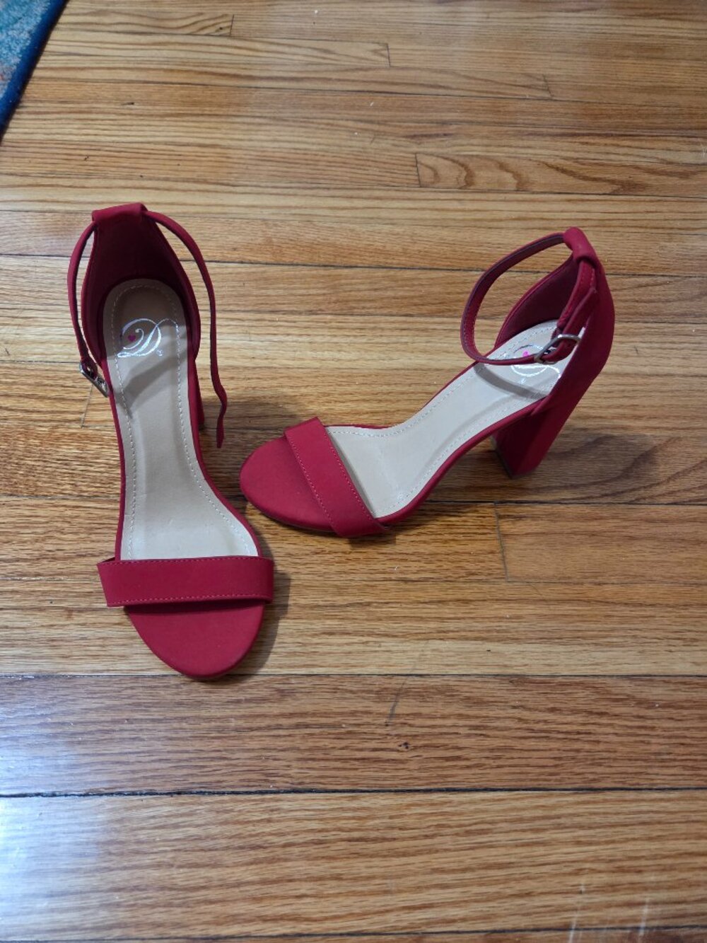 Red heel new 6.5